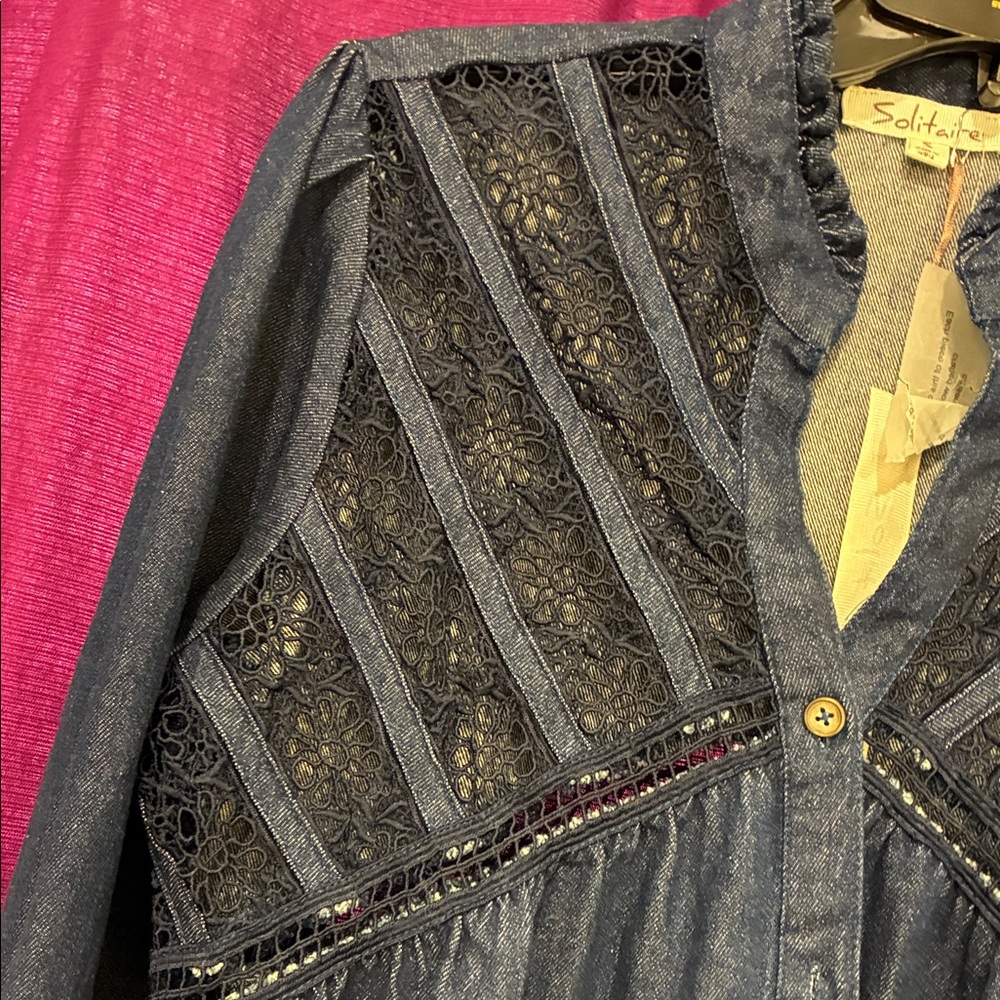 Solitaire Denim and Black Lace Blouse - Picture 2 of 8